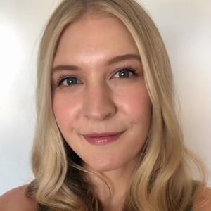 Meet your Posher, Becca